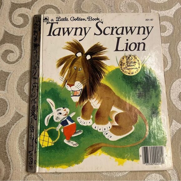 Vintage Golden Books (3): DUMBO , THE FRIENDLY BOOK , TAWNY SCRAWNY LION - Picture 7 of 11